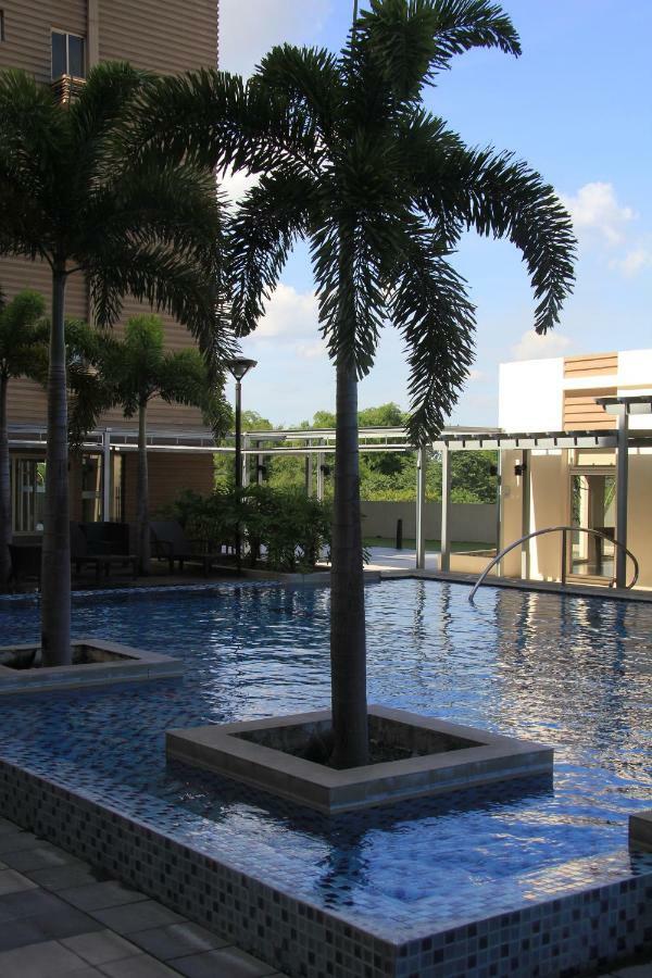 Marquee Residences อังเฮเลส ภายนอก รูปภาพ